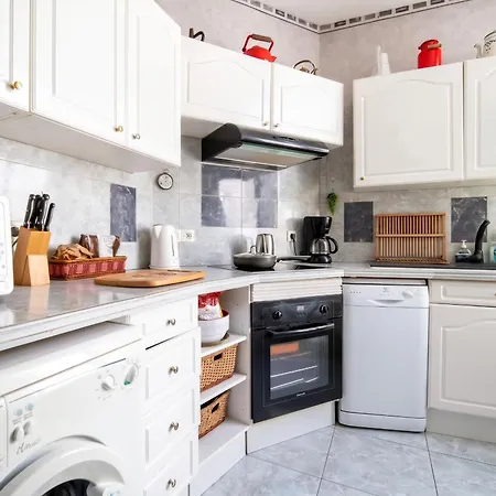 Confortable A De 105 M² Apartamento *